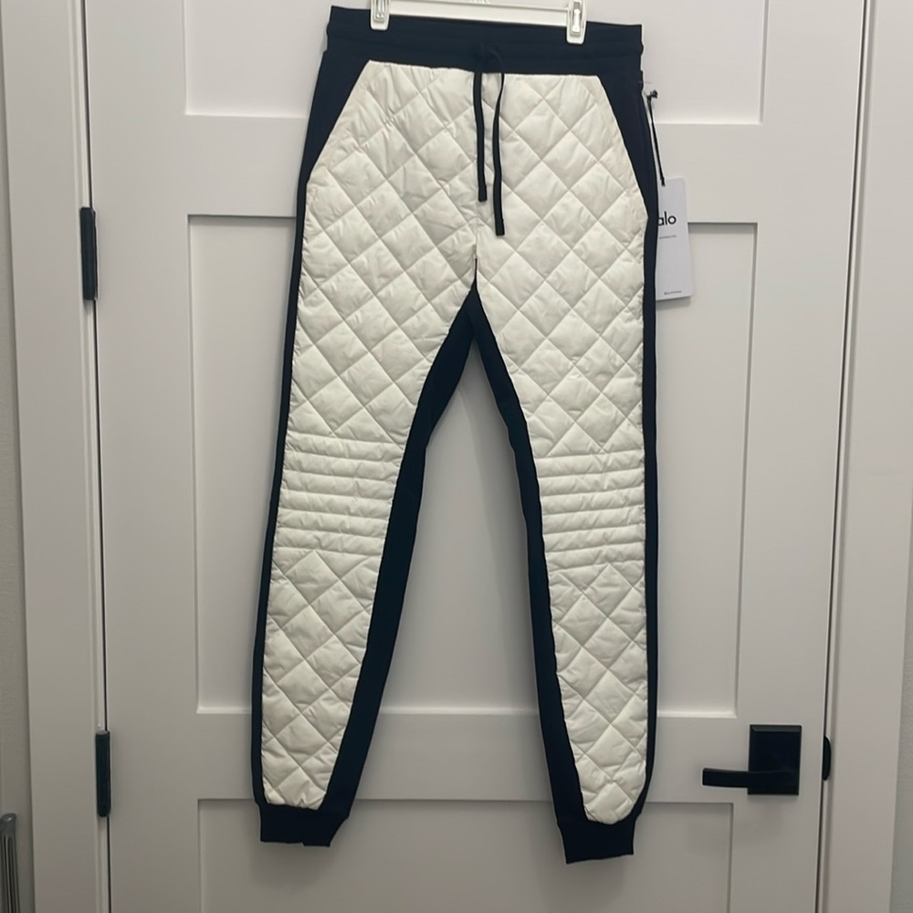 Alo Warm Airbrush High-Waist Moto Pufferpant NWT